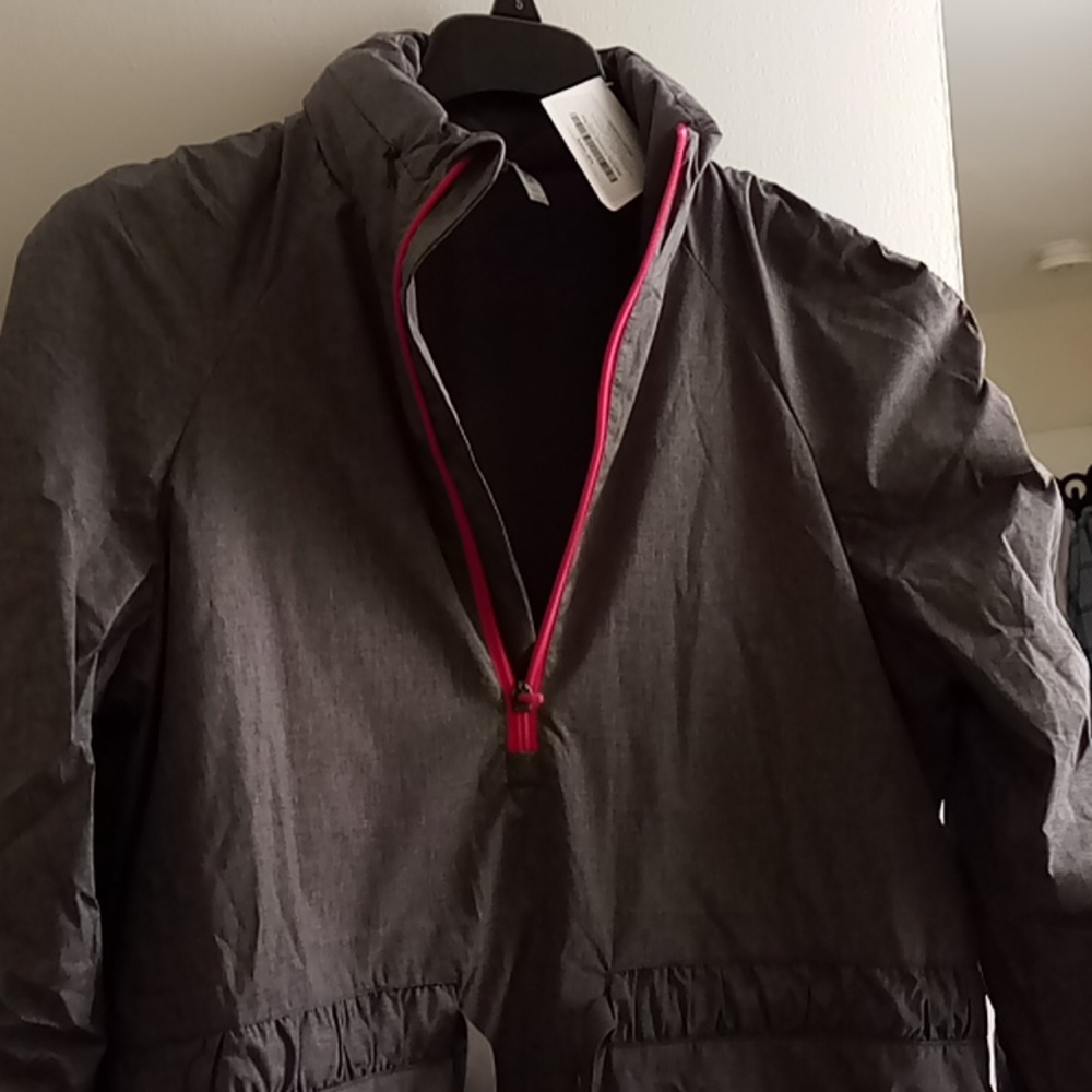 Fabletics anorak w zipped,hidden hood. Sz M. Grey